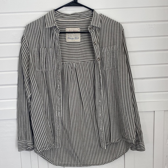 Girl Krazy Classic Gray & White Striped Button Down Boyfriend Fit Size Small - Picture 2 of 8